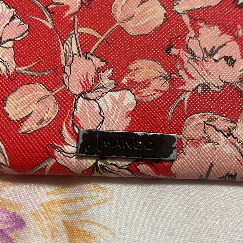 Mango Wallet - Picture 6 of 7
